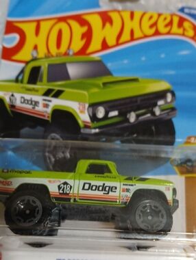 Hot Wheels Dodge Green 70 Dodge Power Wagon Off-Road Truck  - Die-Cast